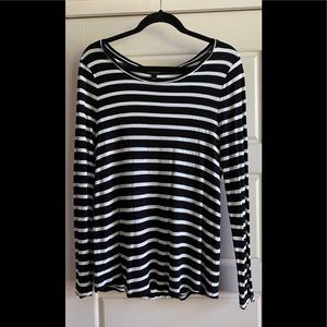 Women’s stretch top